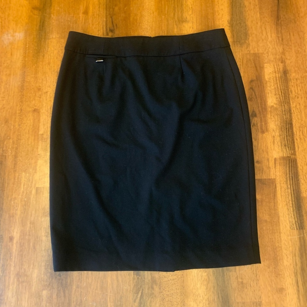 Calvin Klein Skirt 8 Black Elegant Pencil mini Lined Back Zip Classic Business